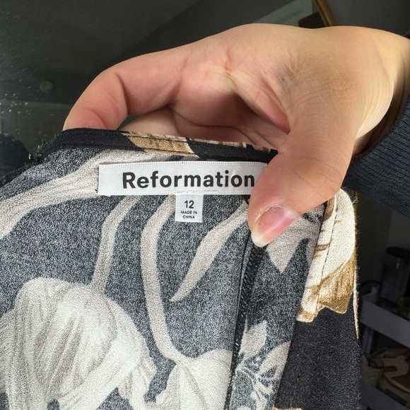 Reformation Floral Black and Tan Skirt - Picture 3 of 4